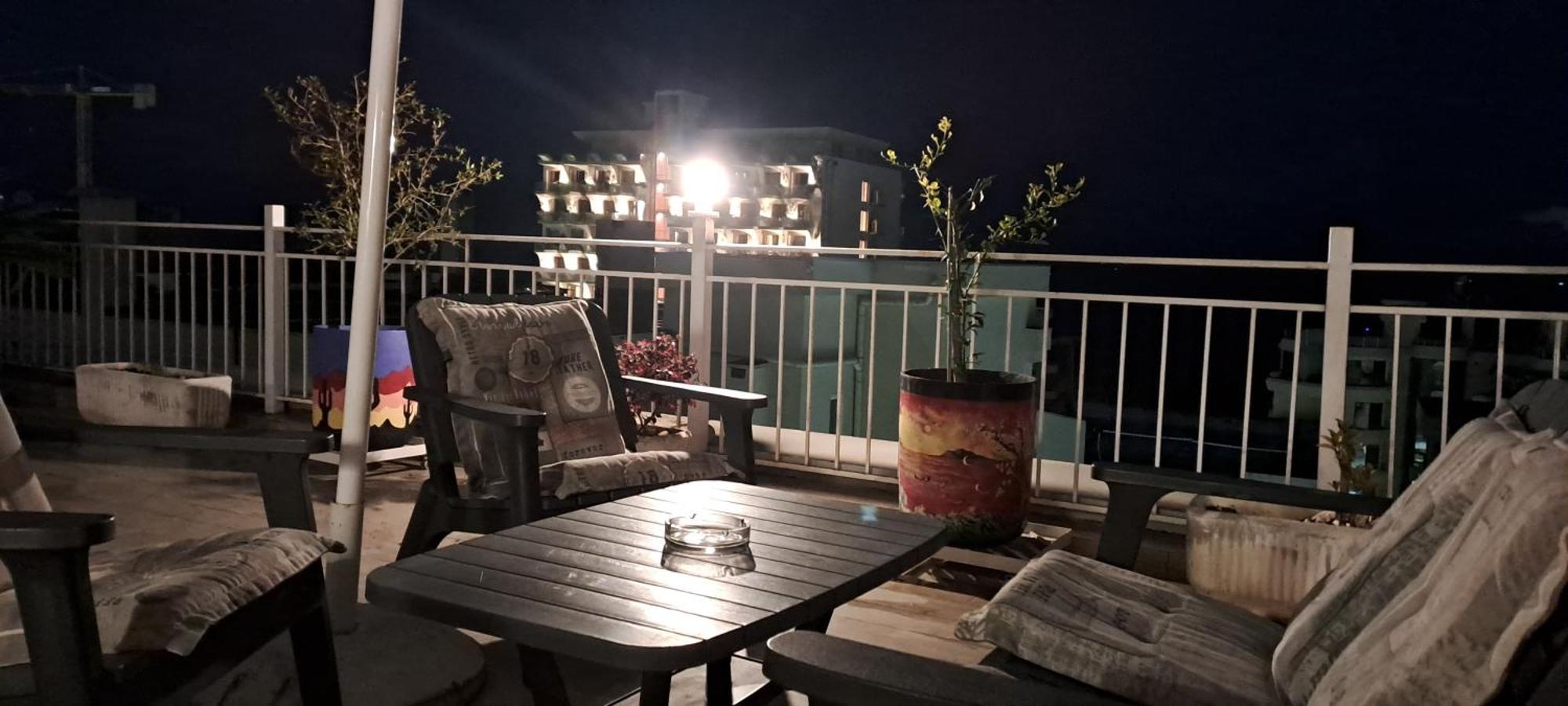 Paradise Rooftop Golem غوليم المظهر الخارجي الصورة