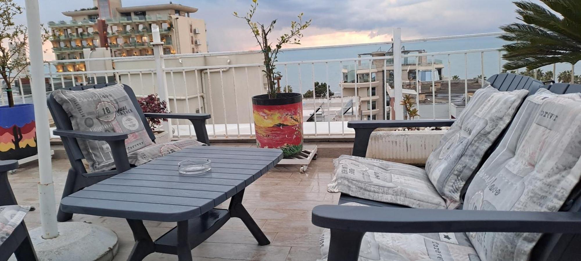 Paradise Rooftop Golem غوليم المظهر الخارجي الصورة